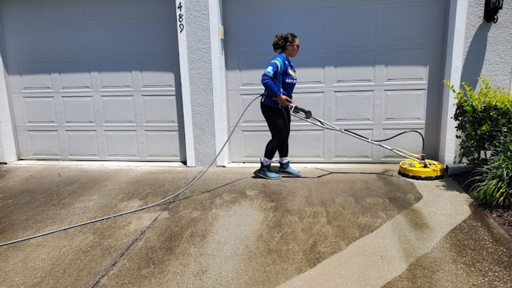 Soft Washing vs. Pressure Washing: Choosing the Right Method for Your Cleaning Needs